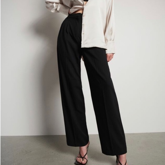 Dynamite Lila Pleated Straight Pants 